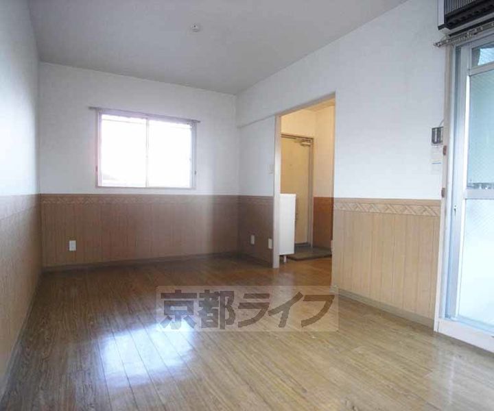 京都府京都市伏見区桃山町鍋島の賃貸マンションの居間