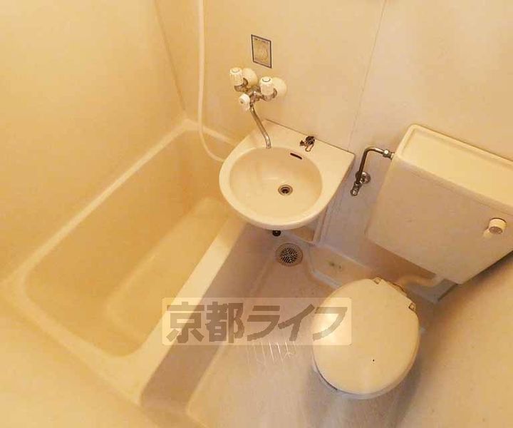 京都府京都市伏見区桃山町鍋島の賃貸マンションの風呂