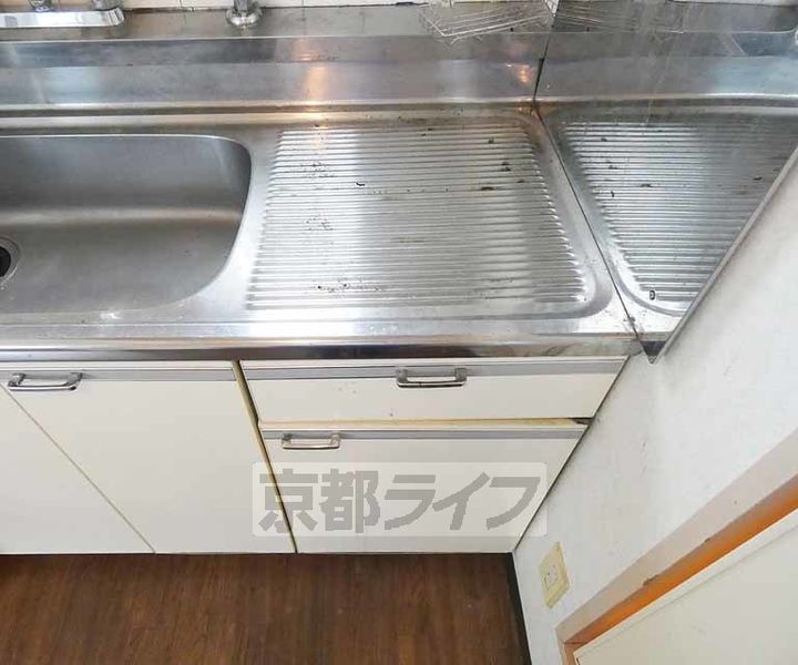 京都府京都市伏見区桃山町鍋島の賃貸マンションのキッチン