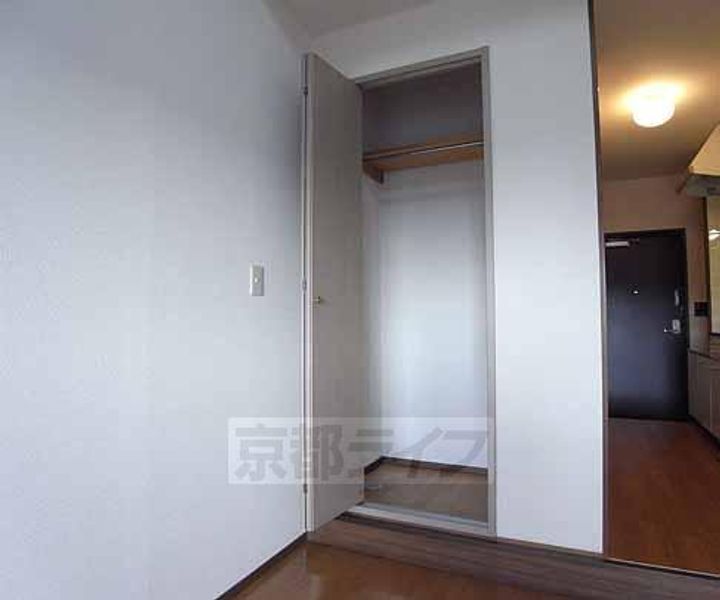 京都府宇治市広野町一里山の賃貸マンションの内装