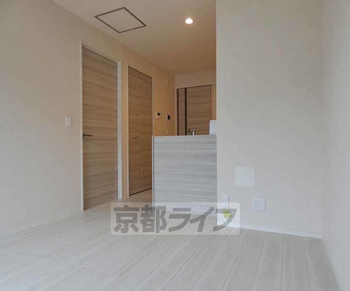 フロレゾン醍醐の居間