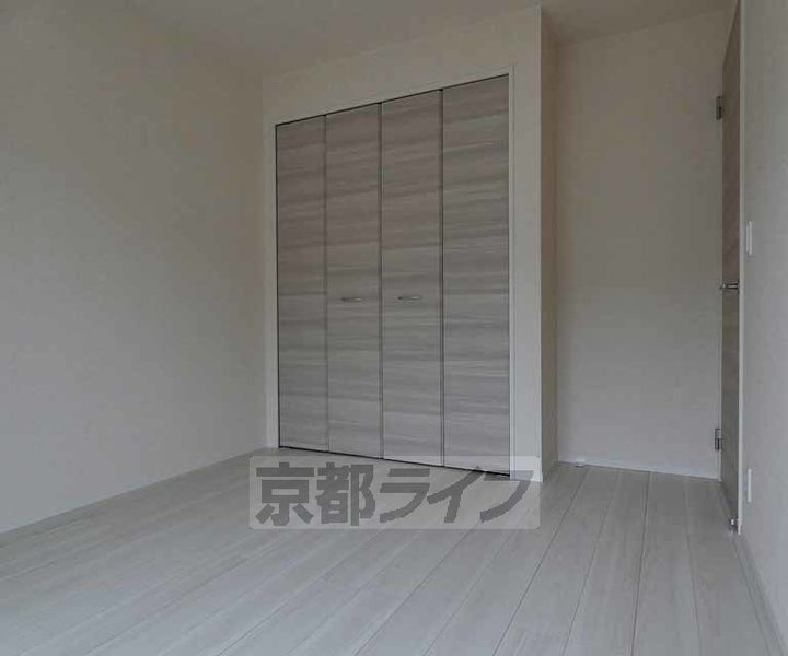 フロレゾン醍醐の居間