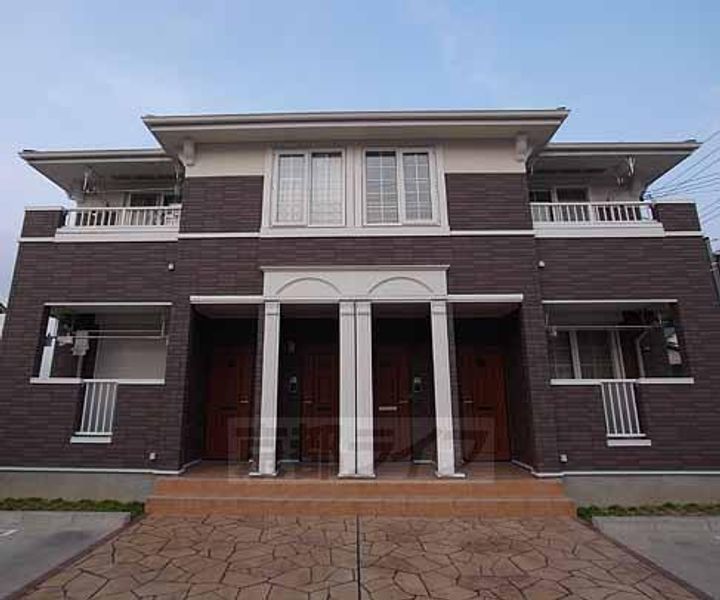 京都府京田辺市薪東沢の賃貸アパートの外観