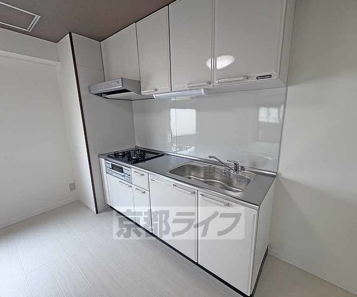 京都府京都市中京区亀屋町の賃貸マンションのキッチン