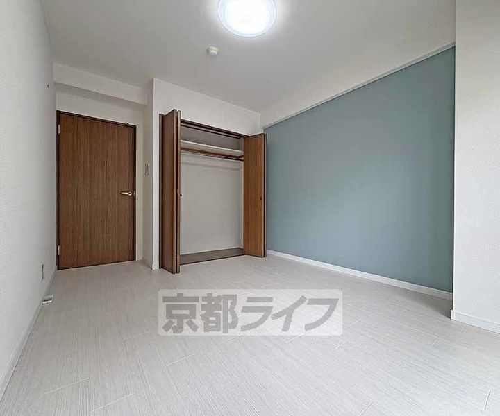 京都府京都市中京区亀屋町の賃貸マンションの居間