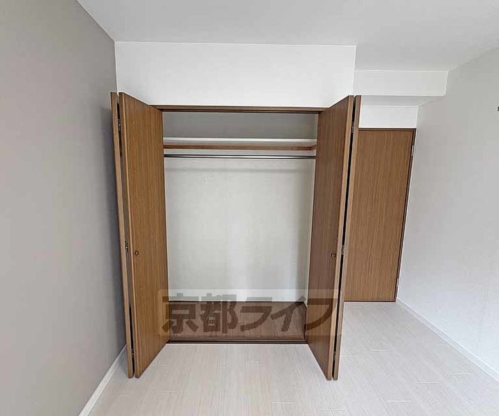 京都府京都市中京区亀屋町の賃貸マンションの内装