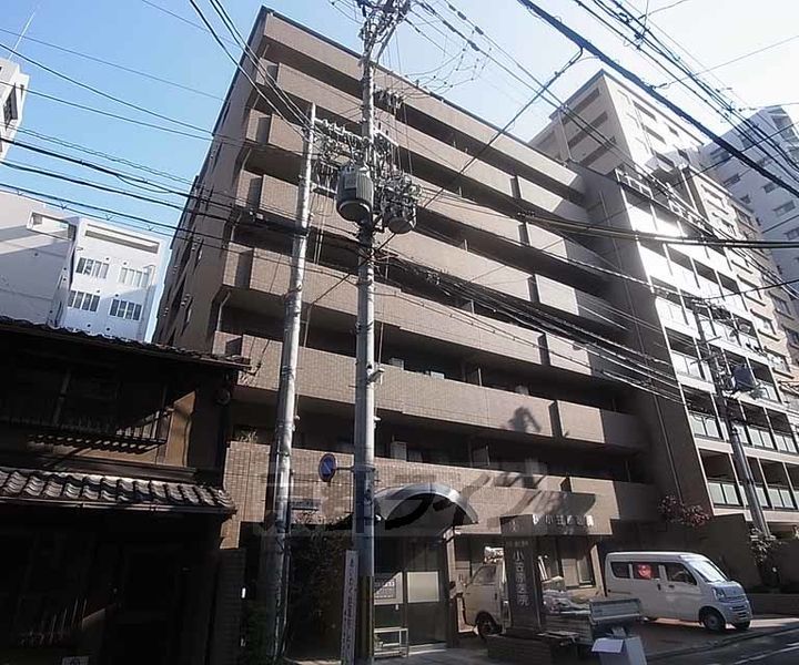 京都府京都市中京区亀屋町の賃貸マンションの外観