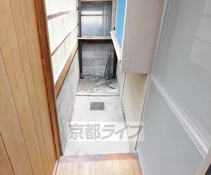 京都府京都市伏見区納所妙徳寺(一戸建)の賃貸物件の玄関