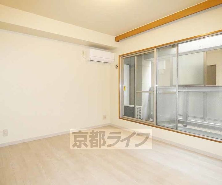 フラット717305の居間