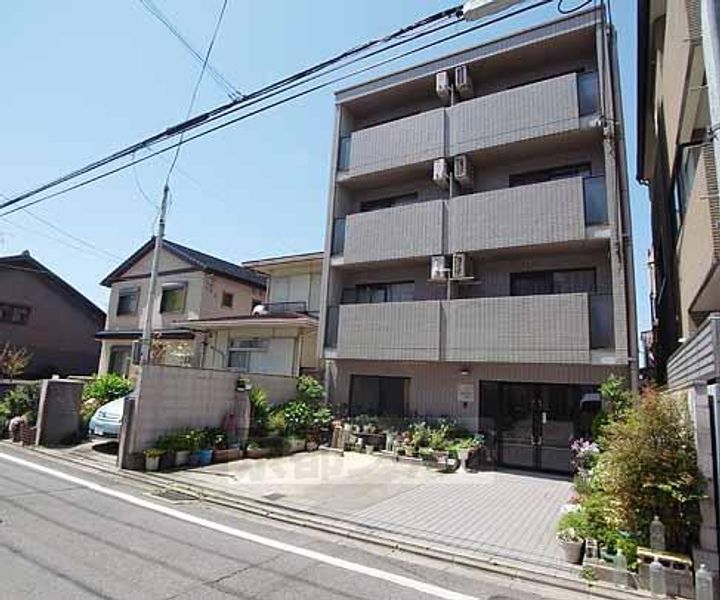 リバティー山崎304の外観