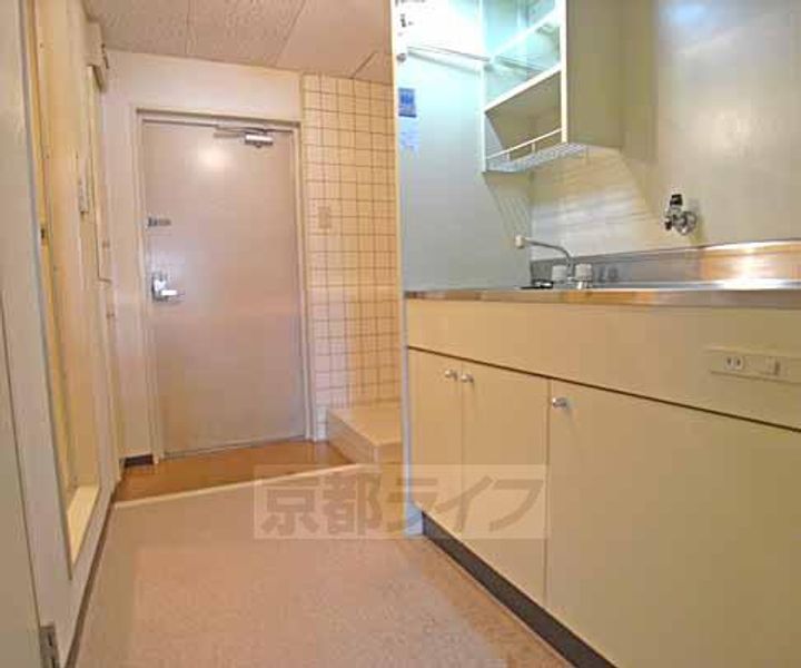リバティー山崎304の玄関