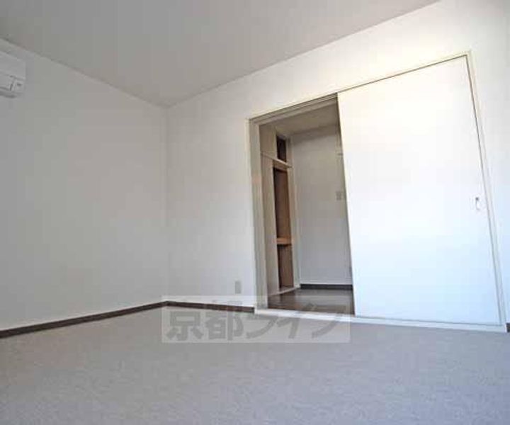 リバティー山崎304の居間