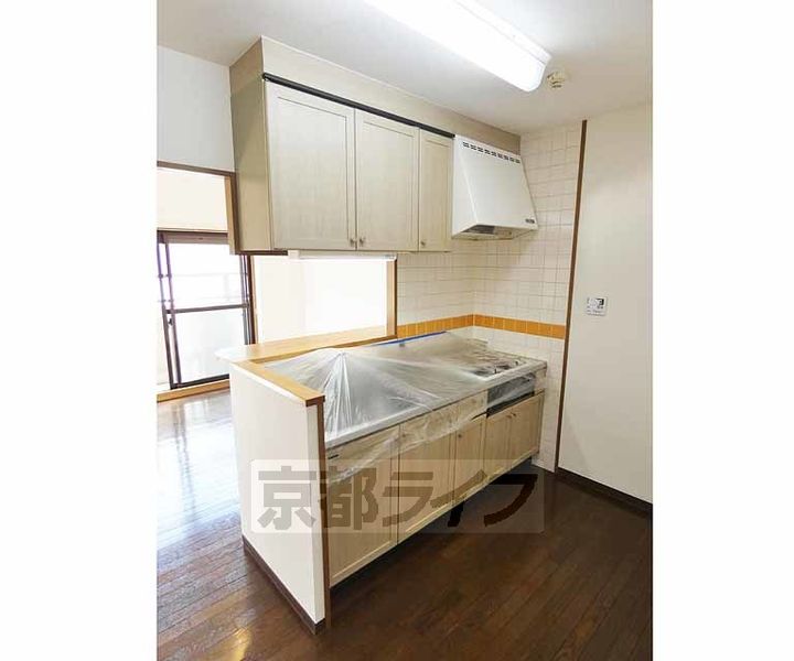 京都府京都市伏見区城通町の賃貸マンションのキッチン