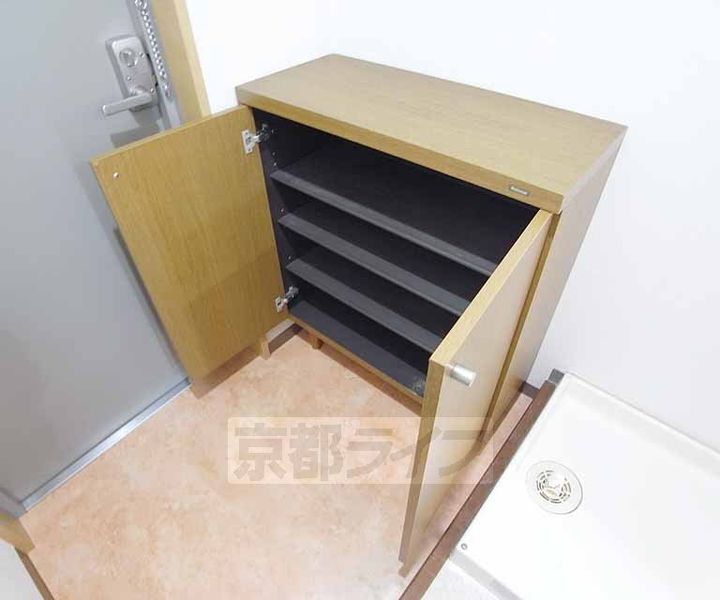 アンピール伏見桃山306の玄関