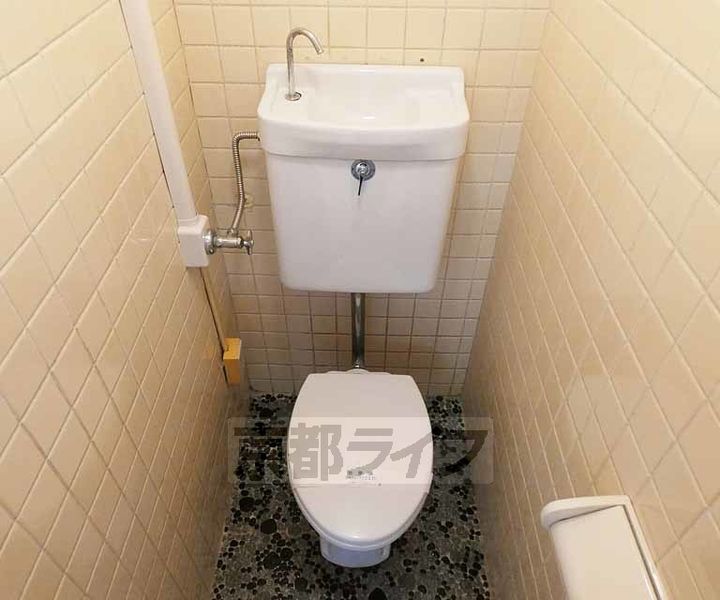 京都府京都市伏見区桃山町泰長老の賃貸マンションの内装