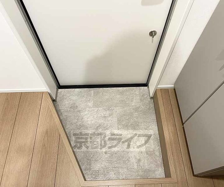 ビエノス京都花園の玄関