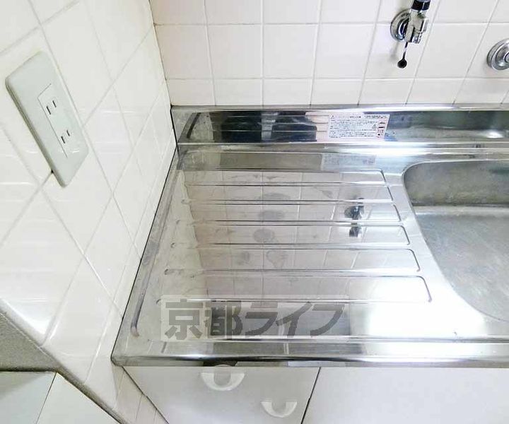 京都府京都市伏見区深草川久保町の賃貸マンションのキッチン