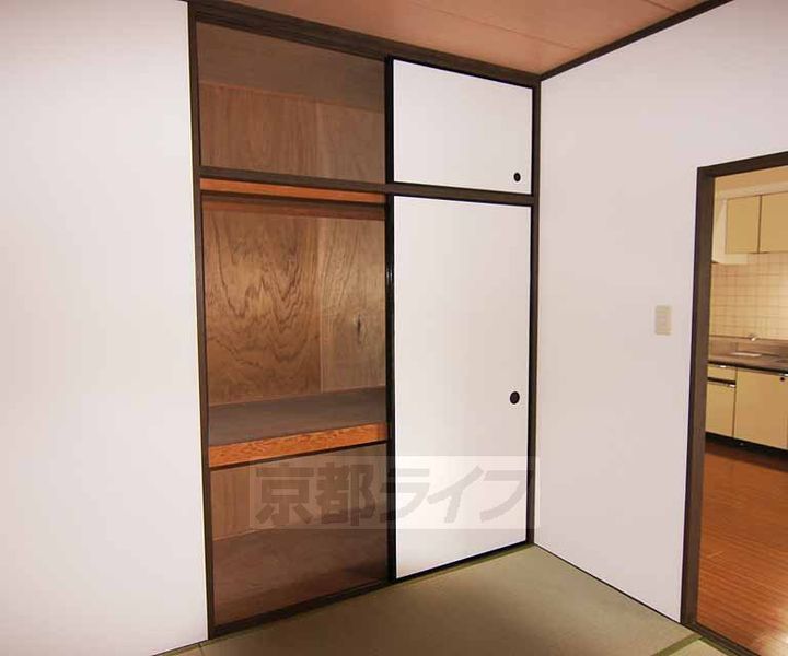 京都府京都市伏見区深草大亀谷大谷町の賃貸マンションの内装