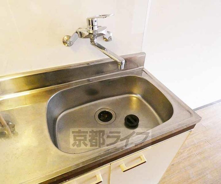 京都府京都市伏見区樽屋町の賃貸マンションのキッチン