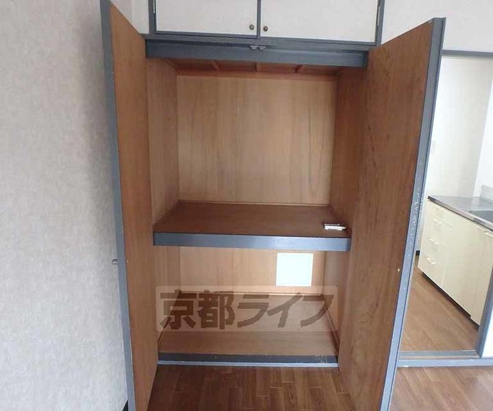 京都府宇治市五ヶ庄新開の賃貸マンションの内装