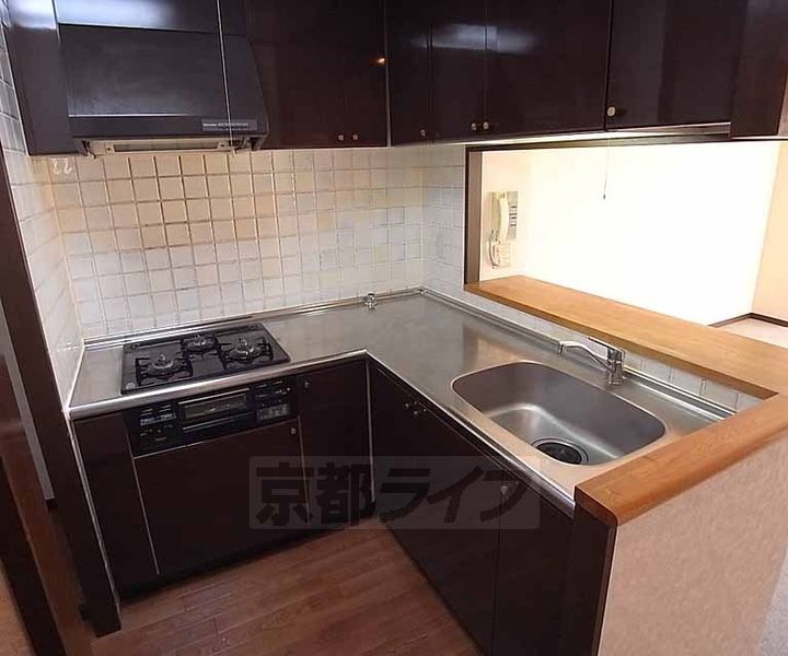 京都府宇治市木幡西浦の賃貸マンションのキッチン