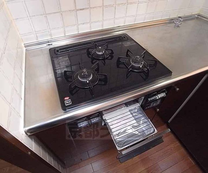 京都府宇治市木幡西浦の賃貸マンションのキッチン