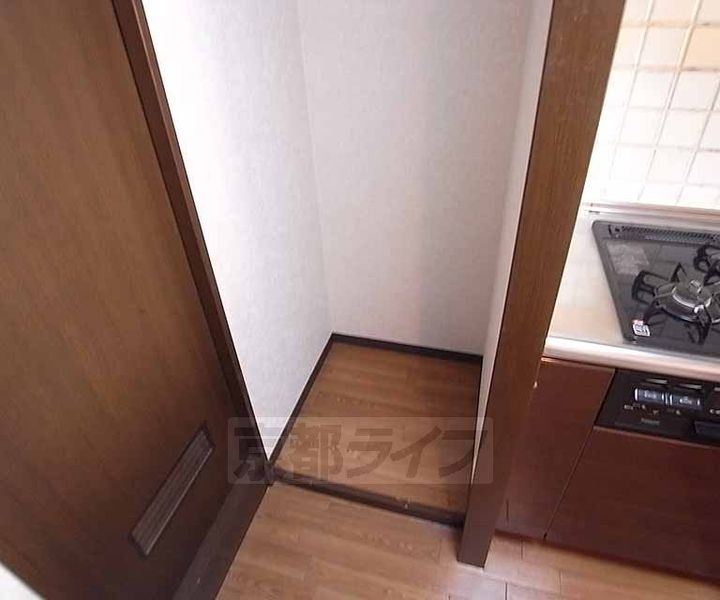 京都府宇治市木幡西浦の賃貸マンションの内装