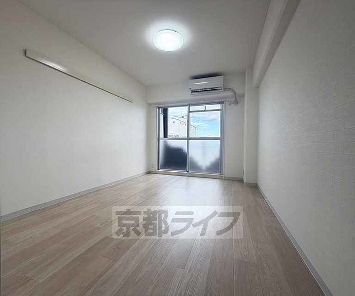 ネクスプロス大手筋の居間