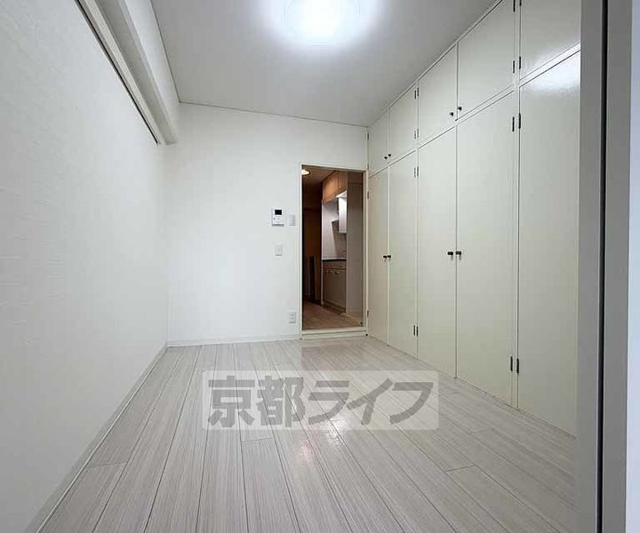 ネクスプロス大手筋の居間