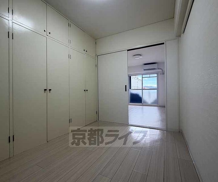 ネクスプロス大手筋の居間