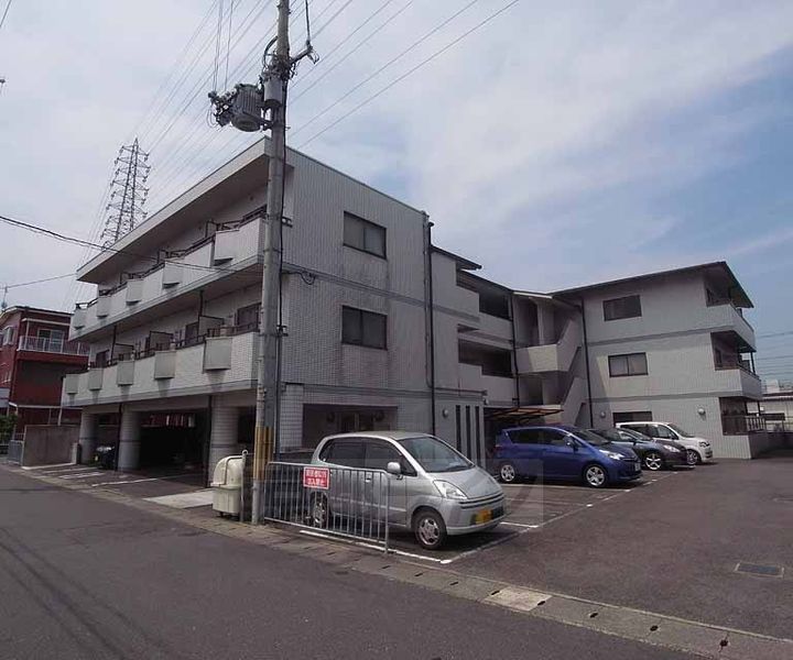 京都府京都市伏見区竹田段川原町の賃貸マンションの外観