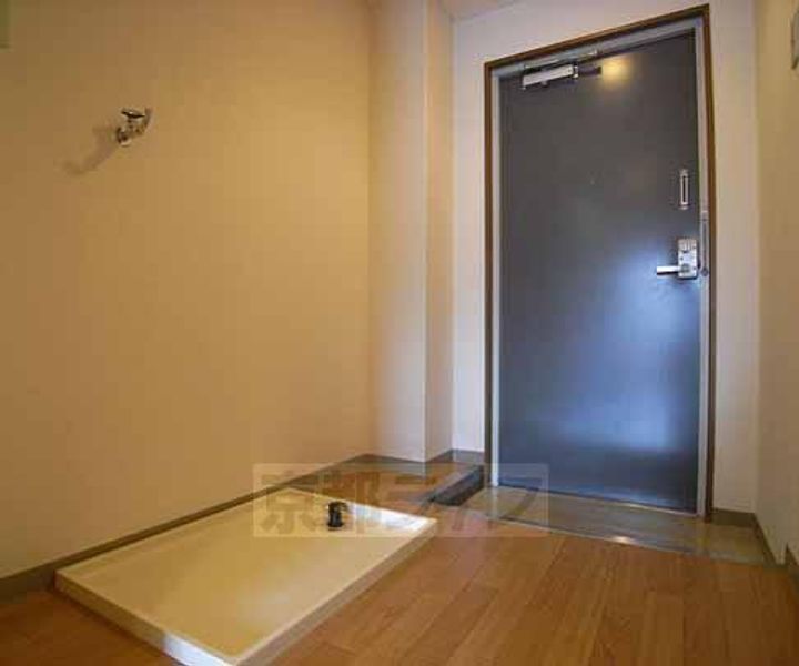 京都府京都市伏見区竹田段川原町の賃貸マンションの居間