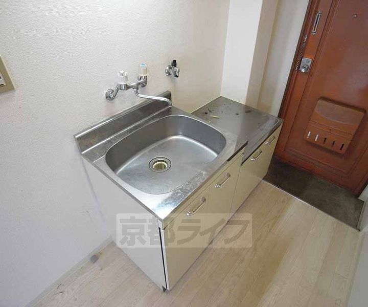 京都府京都市伏見区新町1丁目の賃貸マンションのキッチン