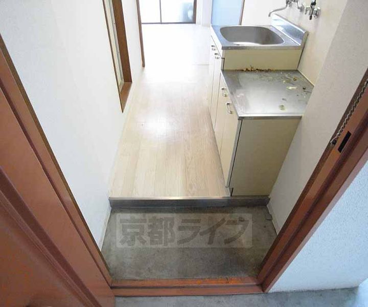 京都府京都市伏見区新町1丁目の賃貸マンションの玄関