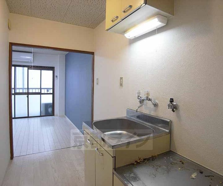 京都府京都市伏見区新町1丁目の賃貸マンションのキッチン