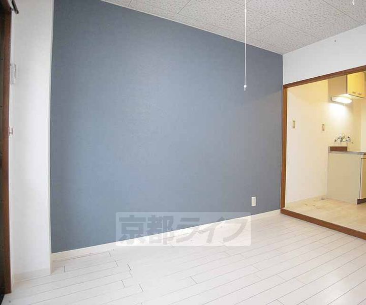 京都府京都市伏見区新町1丁目の賃貸マンションの居間