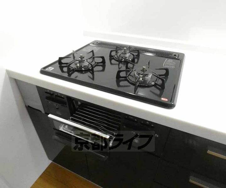 京都府京都市伏見区深草大亀谷西寺町の賃貸マンションのキッチン