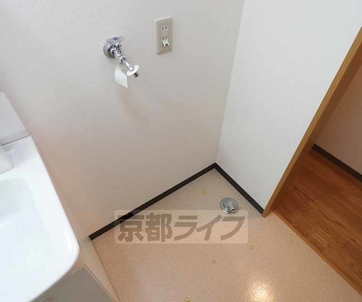 京都府京都市伏見区深草大亀谷西寺町の賃貸マンションの内装