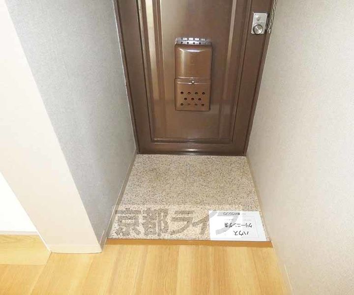 シティハイツ北村105の玄関