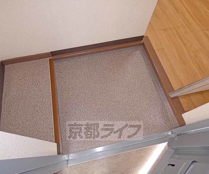 京都府京都市伏見区向島二ノ丸町の賃貸マンションの玄関