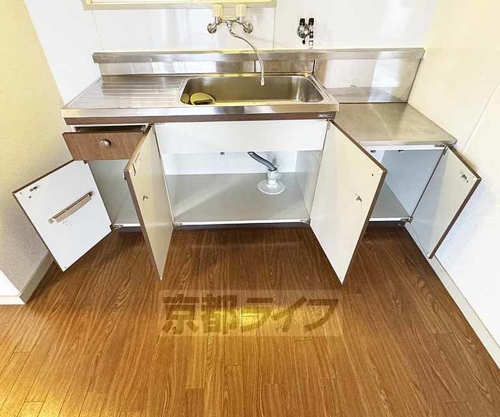 京都府京都市伏見区下鳥羽東柳長町の賃貸マンションの内装