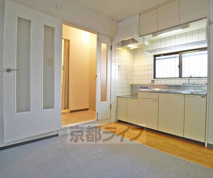 ハイツ北芳1Eの居間