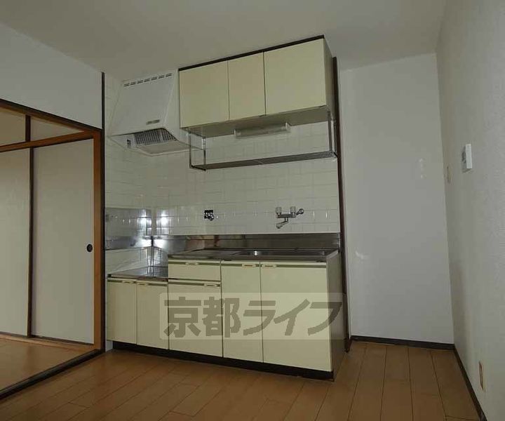 京都府京都市伏見区横大路六反畑の賃貸マンションのキッチン