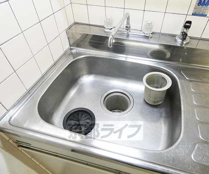 京都府京都市伏見区深草キトロ町の賃貸マンションのキッチン