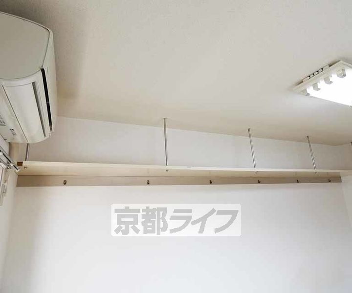 京都府京都市伏見区深草キトロ町の賃貸マンションの内装