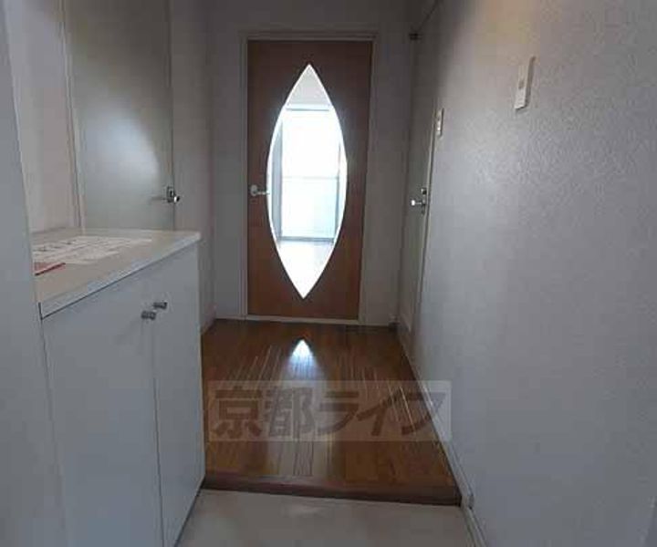 荒川ビルの玄関