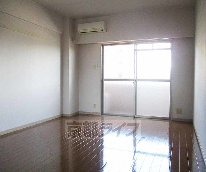 プレシードノモト308の居間