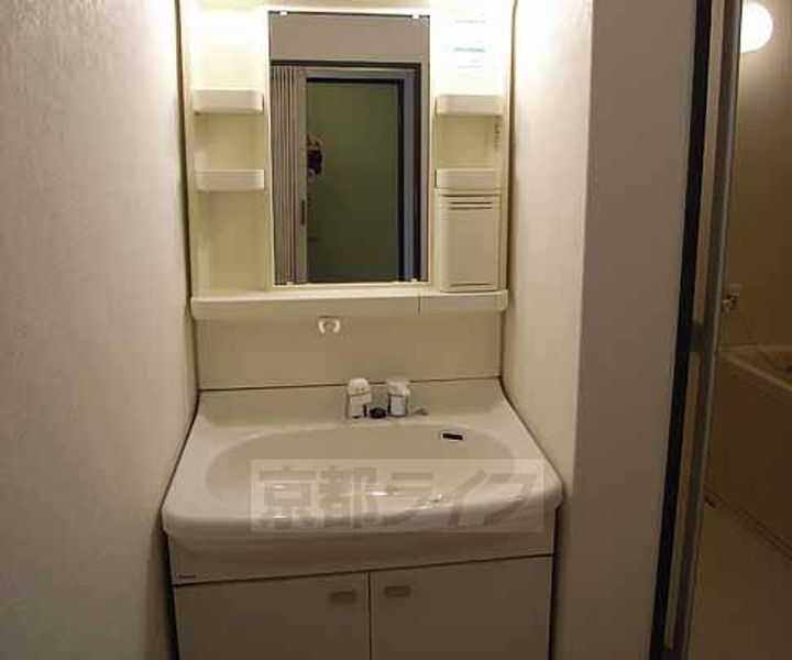 京都府京都市伏見区毛利町の賃貸マンションの内装