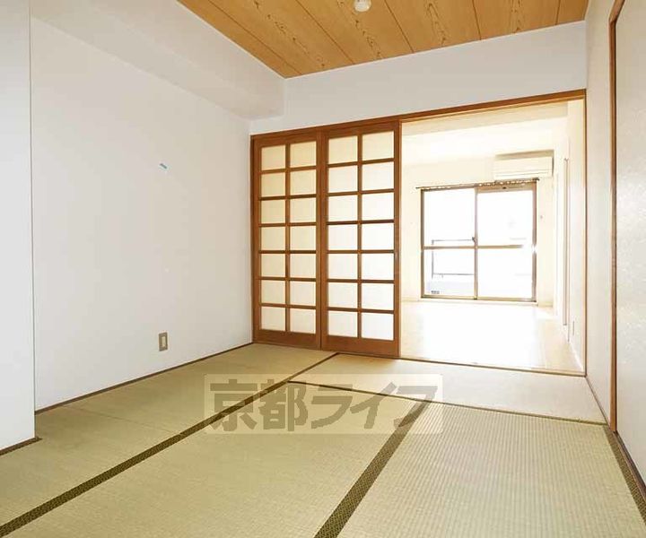 サンライフの居間