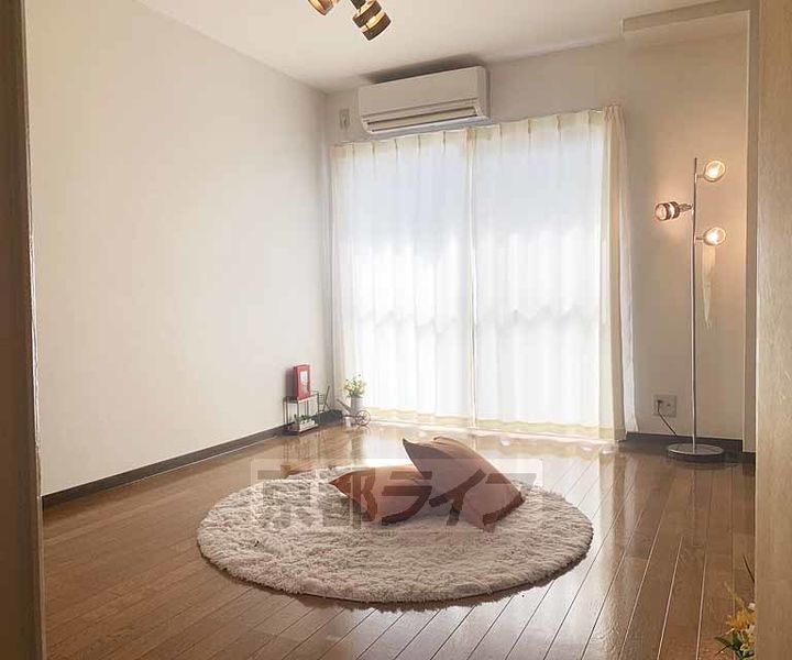 エトワール肥後町の居間